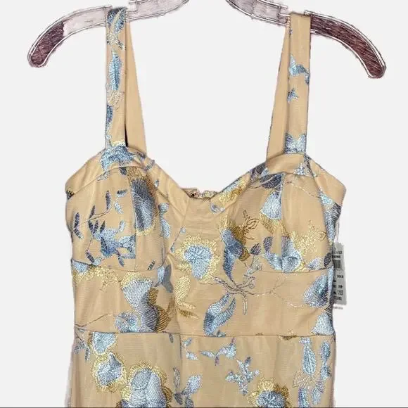 Lulu’s Formal Lace Detail Bustier Dress - Picture 2 of 10